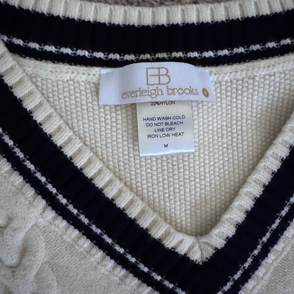 Altar'd State Cream and Black V-Neck Sweater - Picture 4 of 4